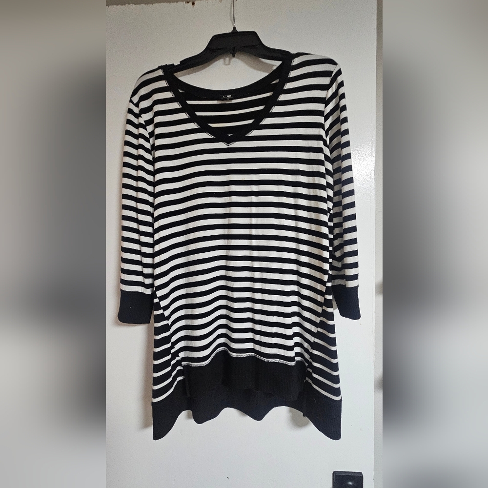 cable & gauge V Neck Shirt